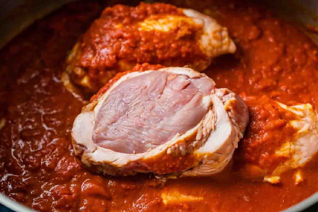 Can You Cook Raw Chicken in Pasta Sauce?