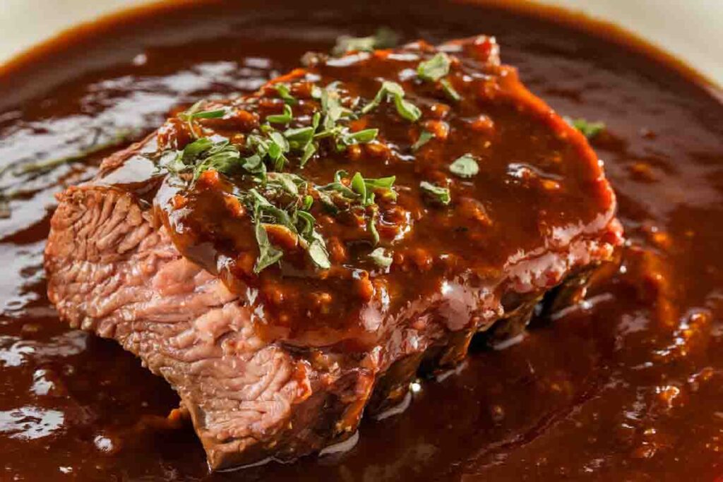 Should Short Ribs Be Covered in Liquid?