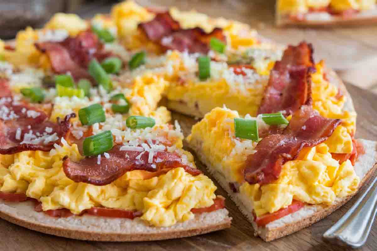 What Is Breakfast Pizza Made Of?